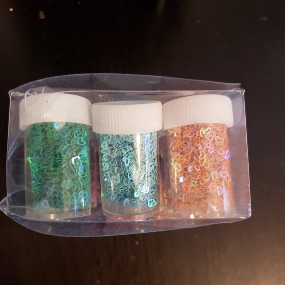 Heart Shaped Glitter Sequins confetti - Picture 5 of 8